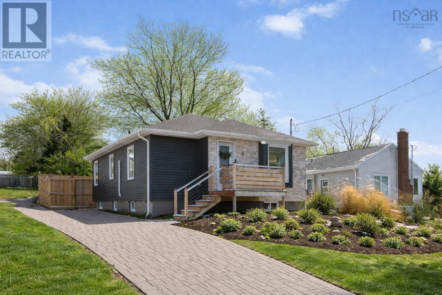 9 Tupper Street, Dartmouth, Nova Scotia