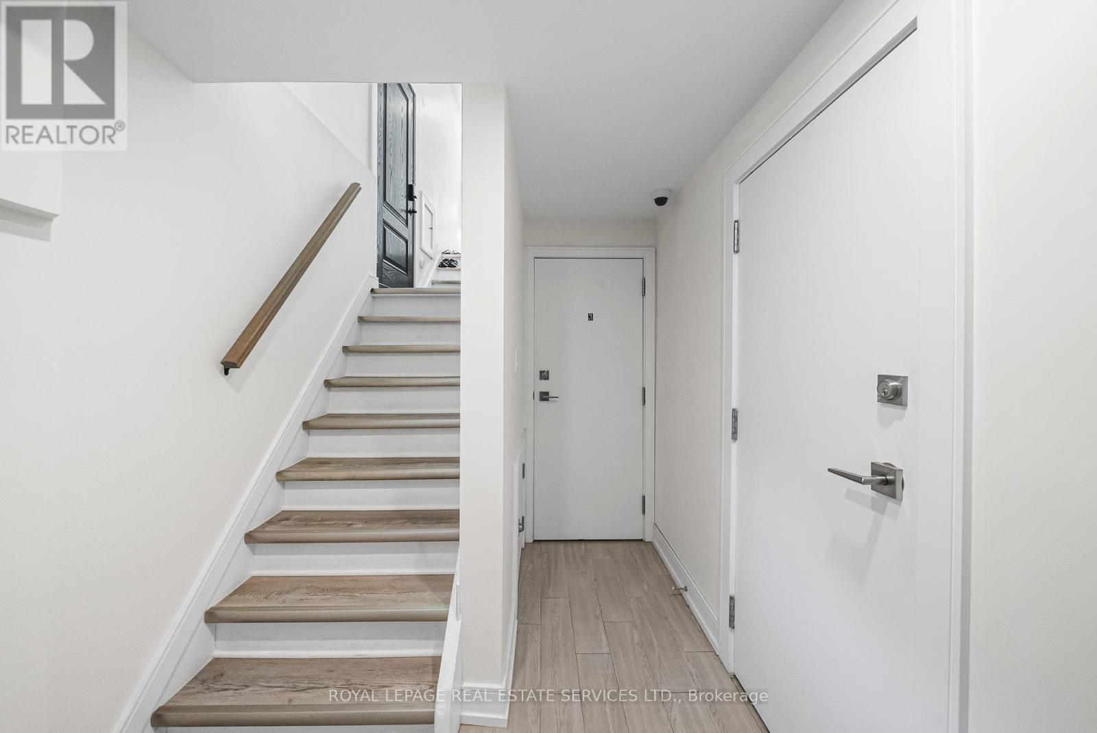 3 - 50 Arcadian Circle, Toronto, Ontario  M8W 2Y9 - Photo 13 - W12902630