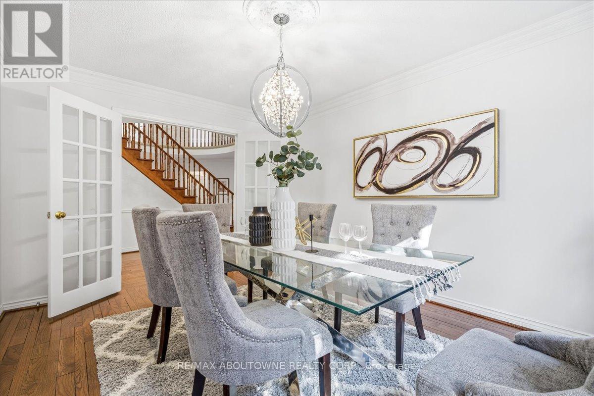 1320 Monks Passage, Oakville, Ontario  L6M 1J5 - Photo 19 - W12902636