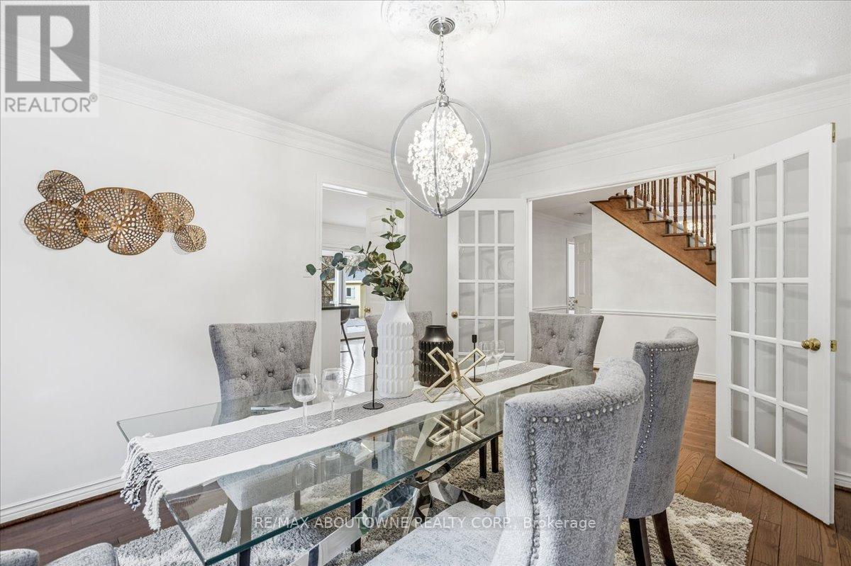 1320 Monks Passage, Oakville, Ontario  L6M 1J5 - Photo 20 - W12902636