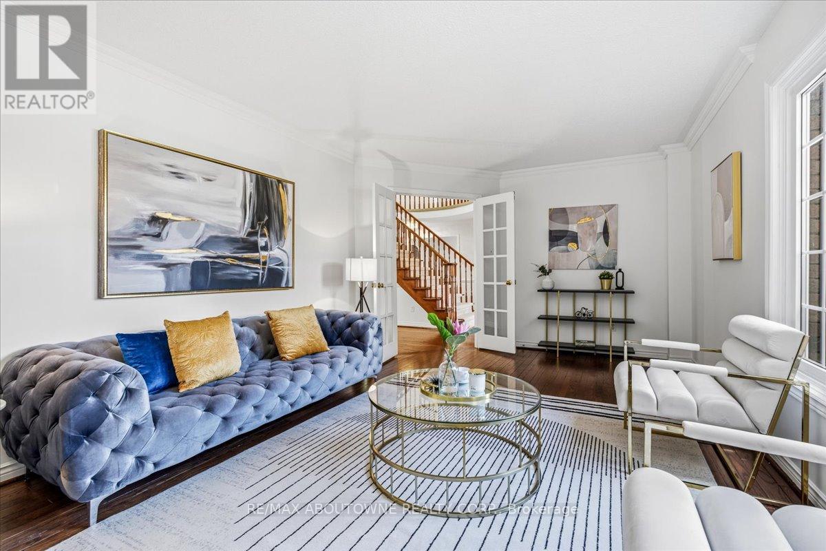 1320 Monks Passage, Oakville, Ontario  L6M 1J5 - Photo 23 - W12902636