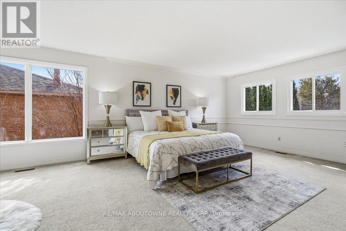 1320 Monks Passage, Oakville, Ontario  L6M 1J5 - Photo 25 - W12902636