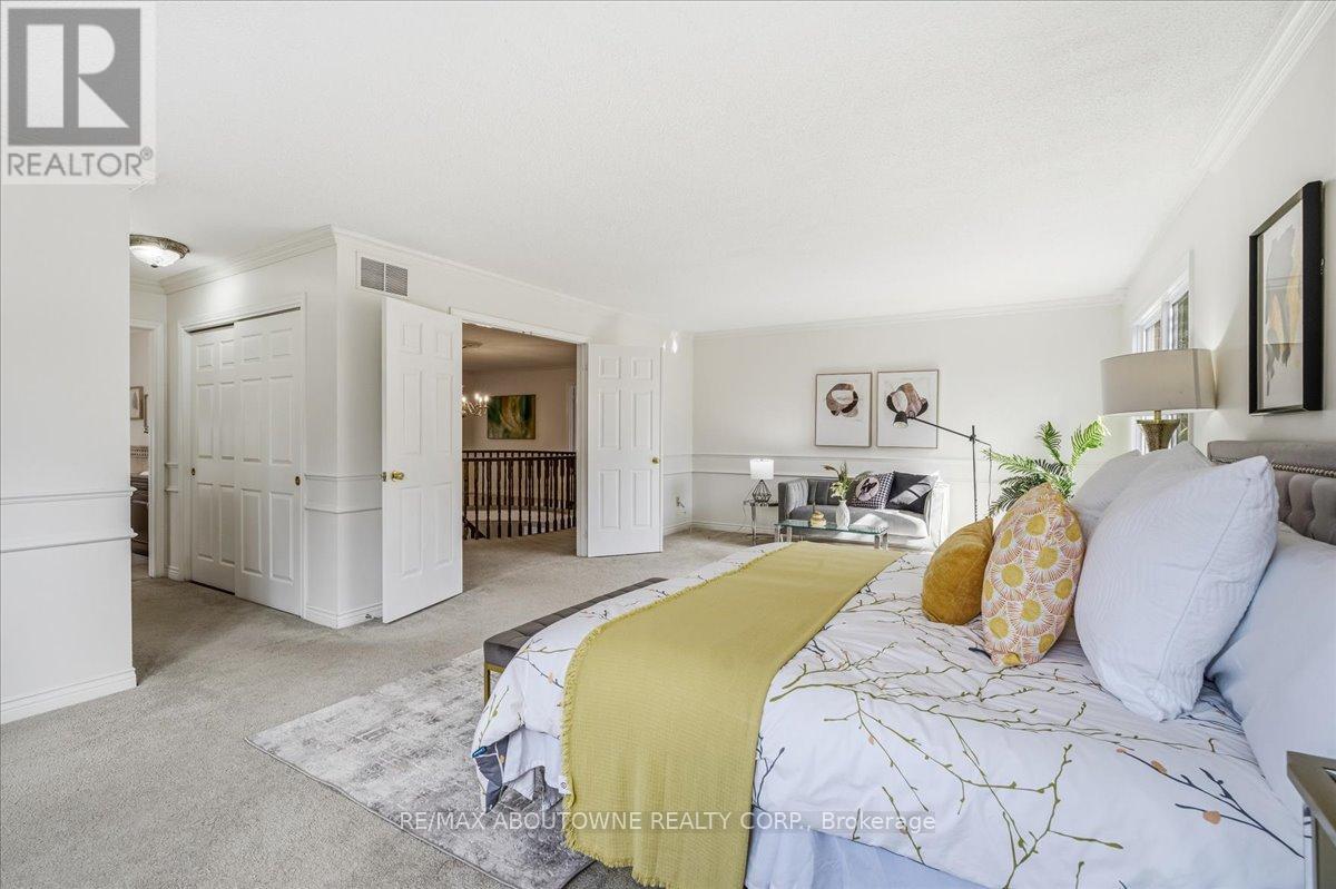 1320 Monks Passage, Oakville, Ontario  L6M 1J5 - Photo 26 - W12902636