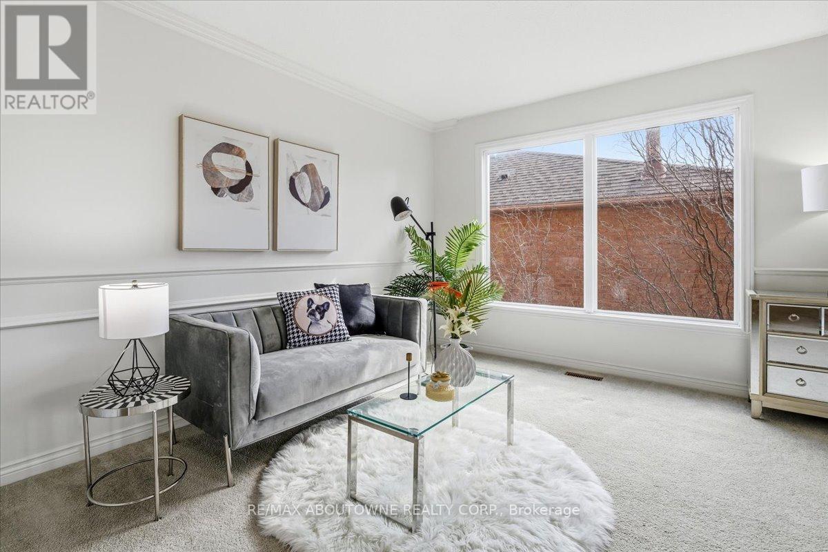 1320 Monks Passage, Oakville, Ontario  L6M 1J5 - Photo 28 - W12902636