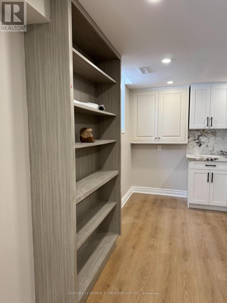 Bsmt - 2456 Brasilia Circle, Mississauga (Meadowvale), Ontario  L5N 2G1 - Photo 4 - W12902652