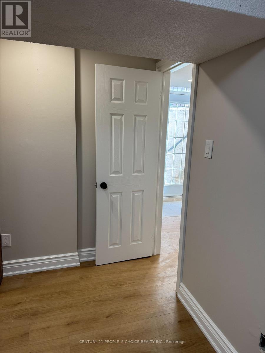 Bsmt - 2456 Brasilia Circle, Mississauga (Meadowvale), Ontario  L5N 2G1 - Photo 5 - W12902652