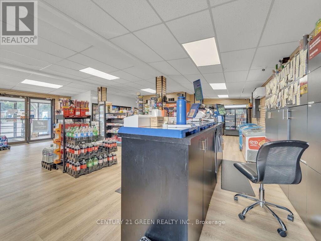 14303 Trafalgar Road, Halton Hills, Ontario  N0B 1H0 - Photo 17 - W12902672