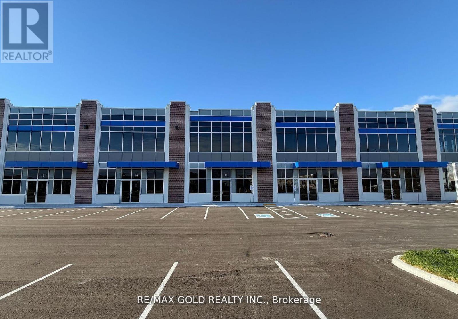 A9 - 10900 Dixie Road, Brampton, Ontario  L6R 3W4 - Photo 2 - W12902688