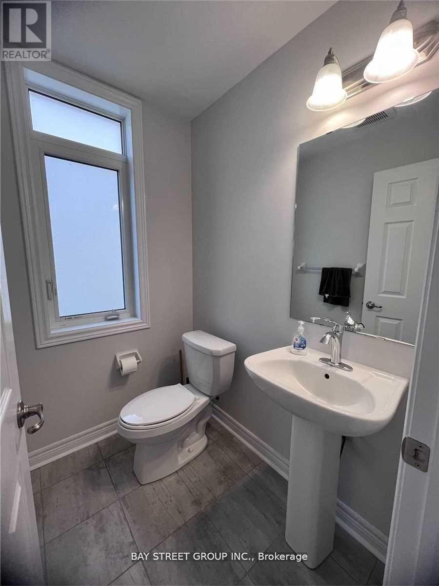 3325 Carding Mill Trail, Oakville, Ontario L6M 1R7 - Photo 13 - W12902708