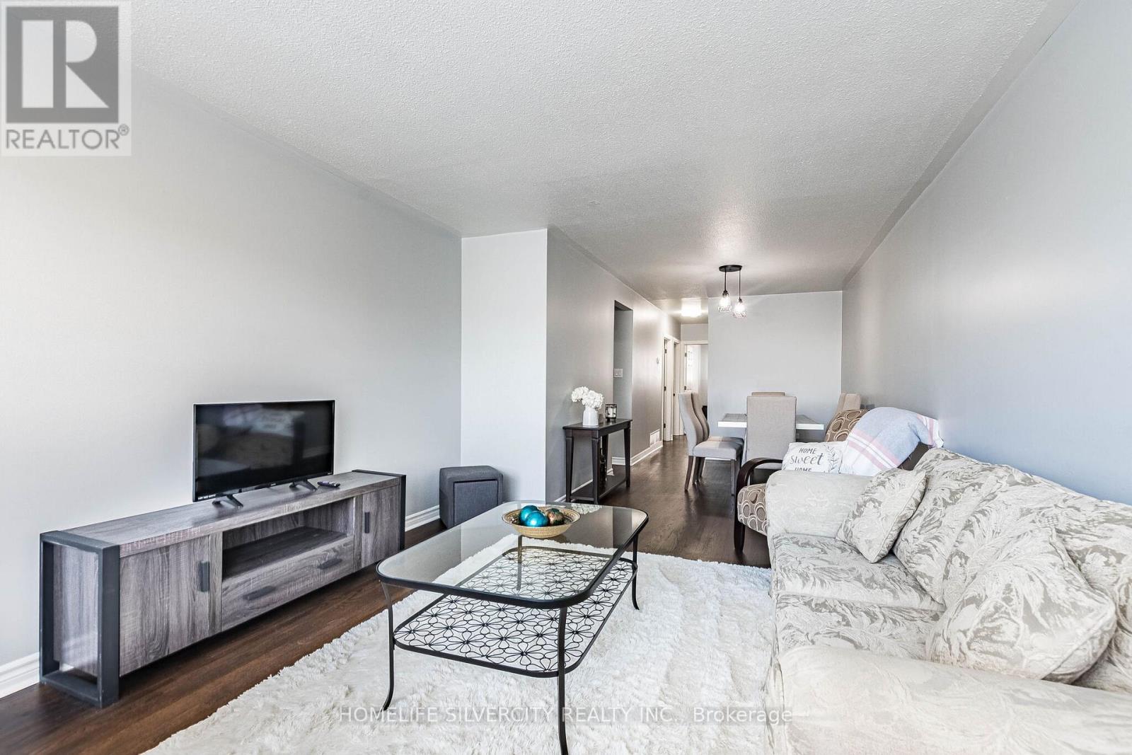 19 Garfield Crescent, Brampton, Ontario  L6V 1V7 - Photo 6 - W12902760