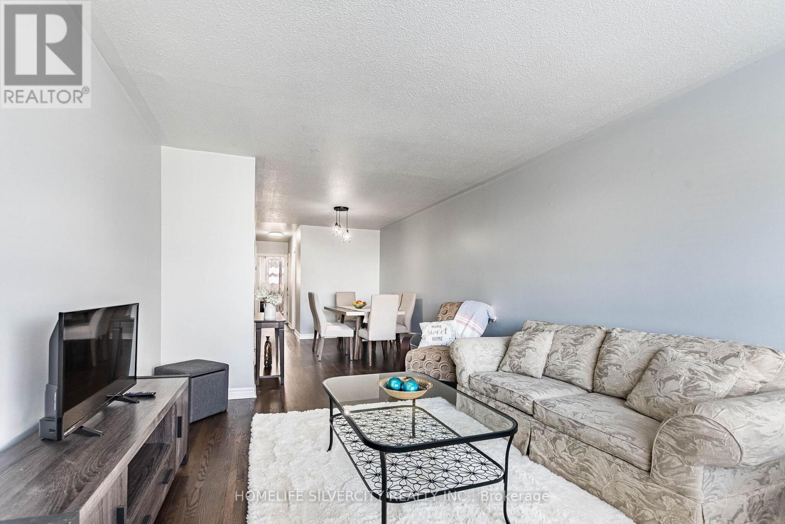 19 Garfield Crescent, Brampton, Ontario  L6V 1V7 - Photo 7 - W12902760