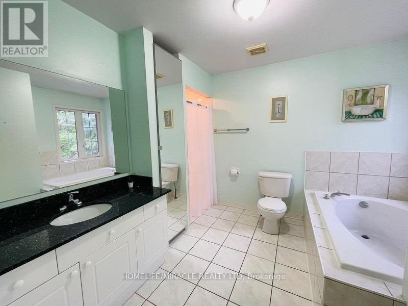 27 Feathertop Lane, Brampton, Ontario  L6R 1W9 - Photo 10 - W12902772