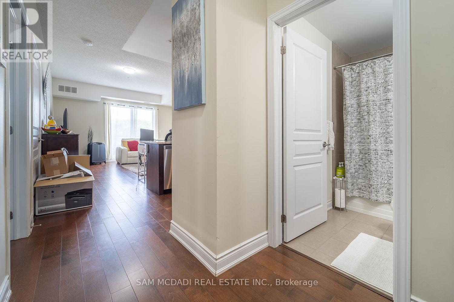 234 - 3170 Erin Mills Parkway, Mississauga, Ontario  L5L 1W8 - Photo 3 - W12902796