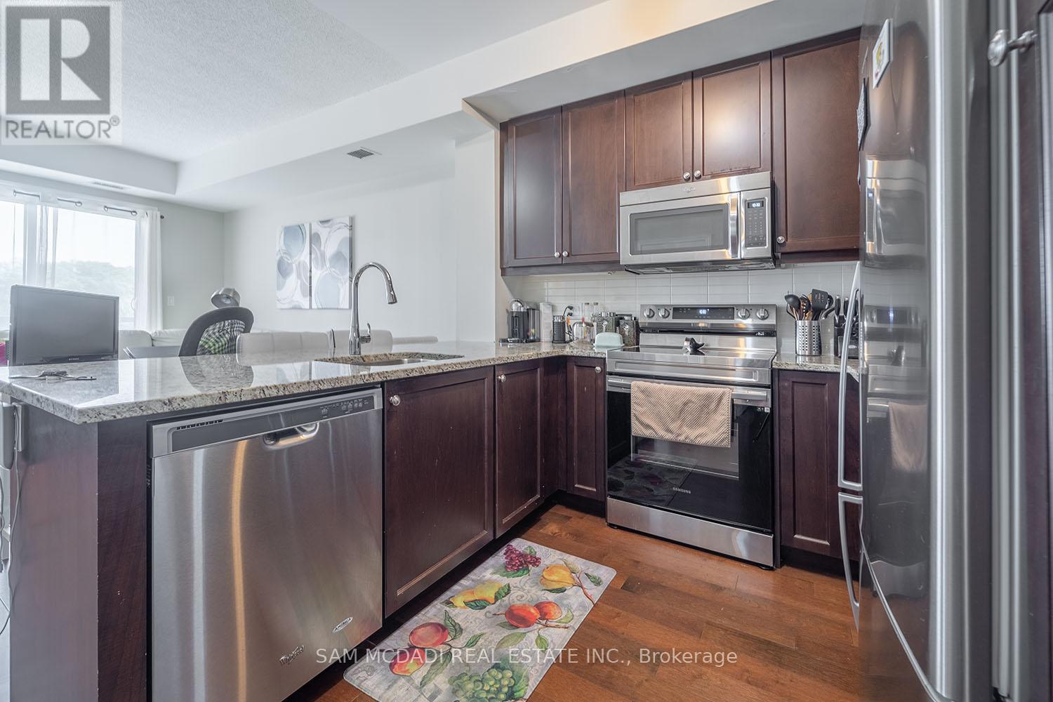 234 - 3170 Erin Mills Parkway, Mississauga, Ontario  L5L 1W8 - Photo 4 - W12902796