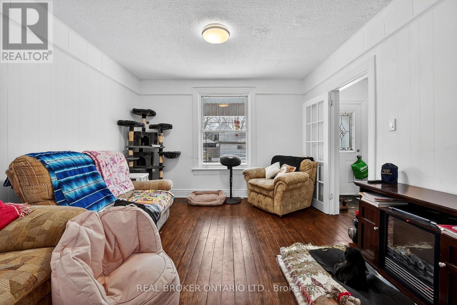 53-55 Wellington Street, Halton Hills, Ontario  L7J 2H1 - Photo 6 - W12902812