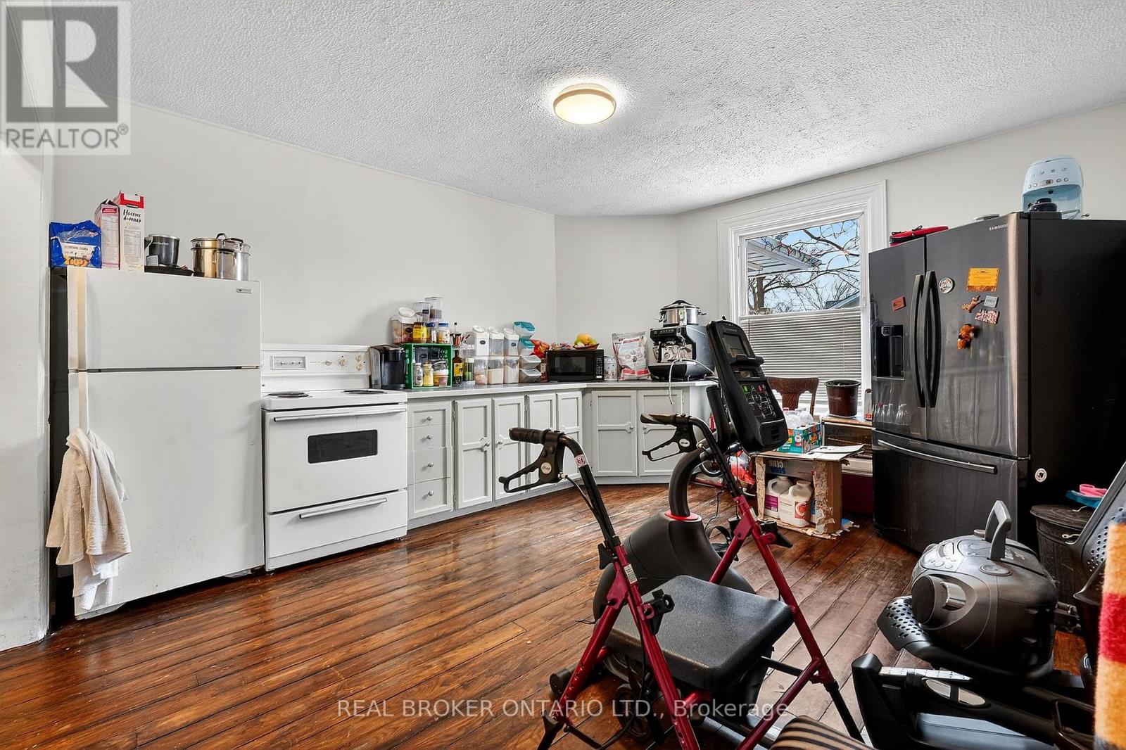 53-55 Wellington Street, Halton Hills, Ontario  L7J 2H1 - Photo 9 - W12902812