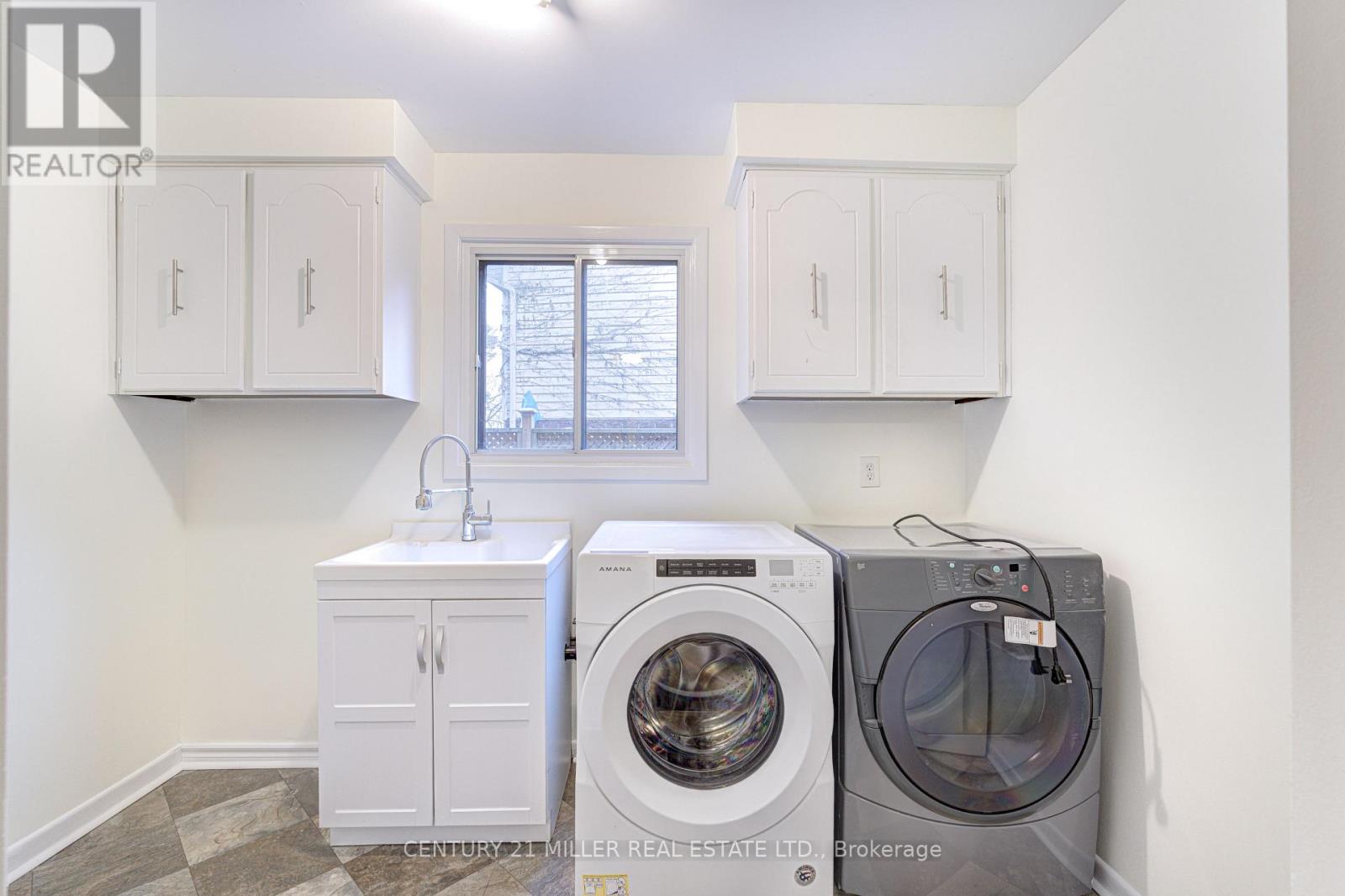 163 Castle Crescent, Oakville, Ontario  L6J 5H4 - Photo 49 - W12902820