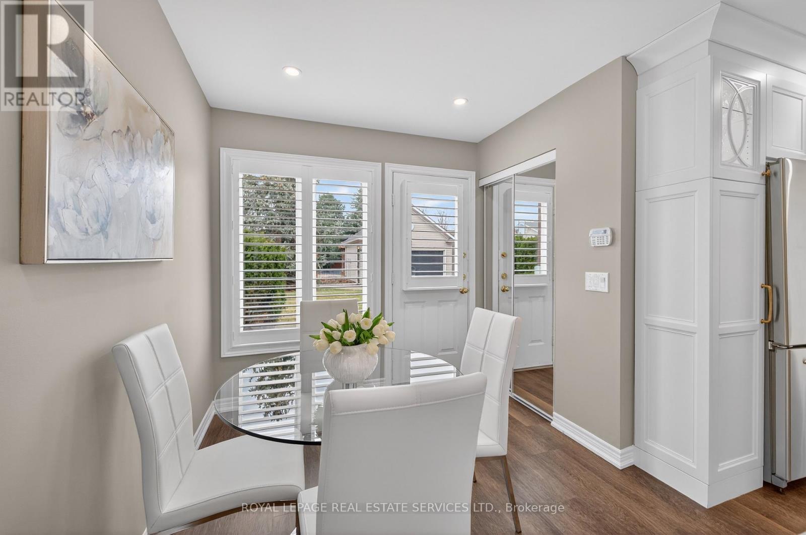 2393 Ennerdale Road, Oakville, Ontario  L6H 6N5 - Photo 14 - W12902840