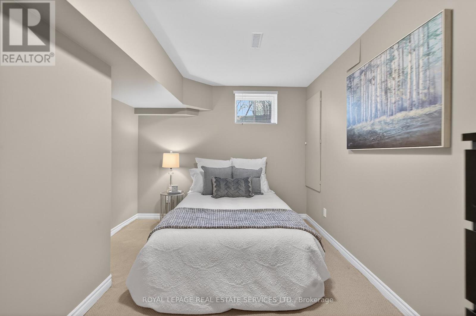 2393 Ennerdale Road, Oakville, Ontario  L6H 6N5 - Photo 41 - W12902840