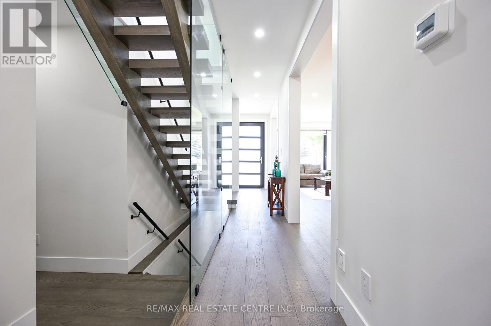 1181 Ogden Avenue, Mississauga, Ontario  L5E 2G8 - Photo 11 - W12902848