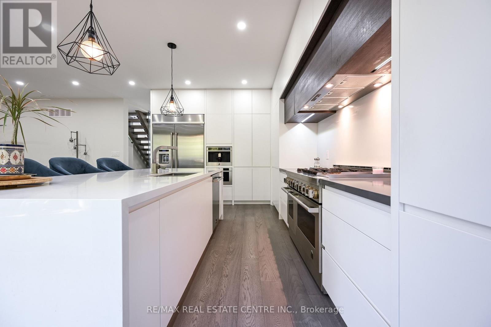 1181 Ogden Avenue, Mississauga, Ontario  L5E 2G8 - Photo 16 - W12902848