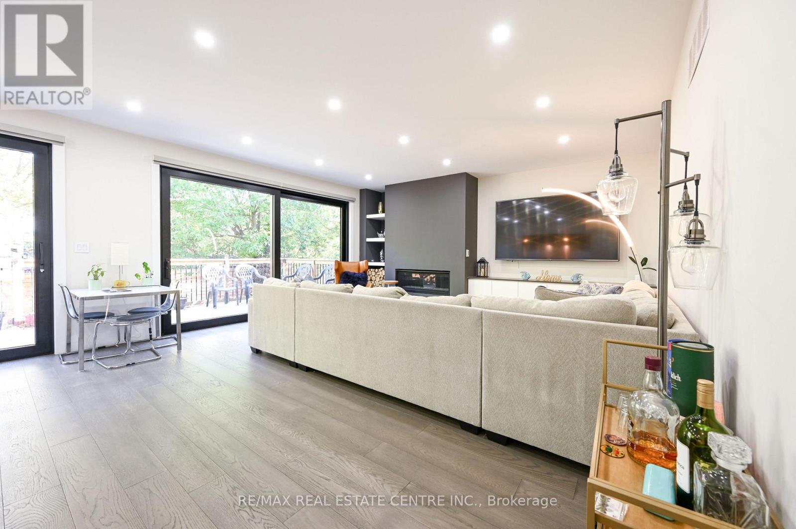 1181 Ogden Avenue, Mississauga, Ontario  L5E 2G8 - Photo 22 - W12902848