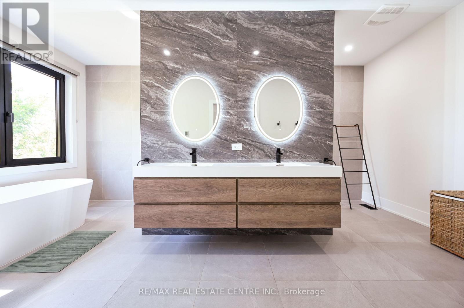 1181 Ogden Avenue, Mississauga, Ontario  L5E 2G8 - Photo 33 - W12902848