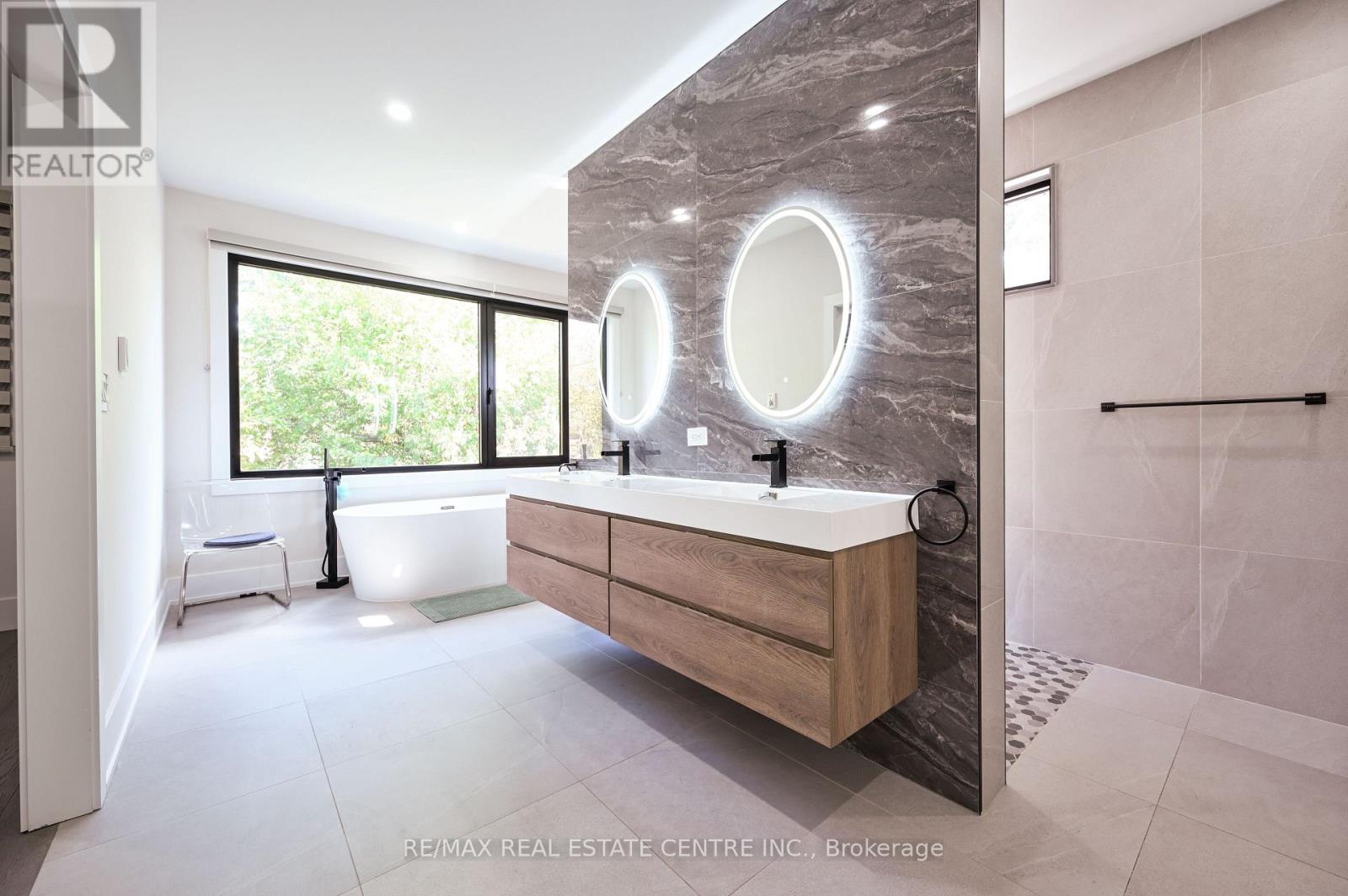 1181 Ogden Avenue, Mississauga, Ontario  L5E 2G8 - Photo 34 - W12902848