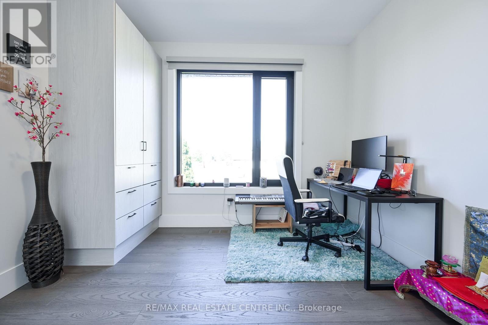 1181 Ogden Avenue, Mississauga, Ontario  L5E 2G8 - Photo 42 - W12902848