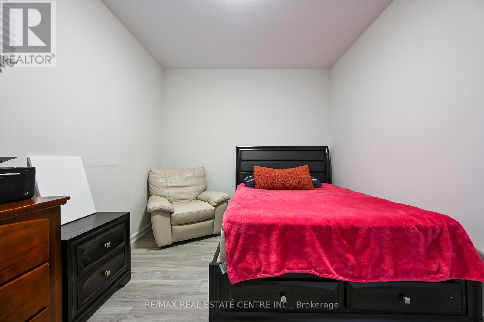 1181 Ogden Avenue, Mississauga, Ontario  L5E 2G8 - Photo 48 - W12902848