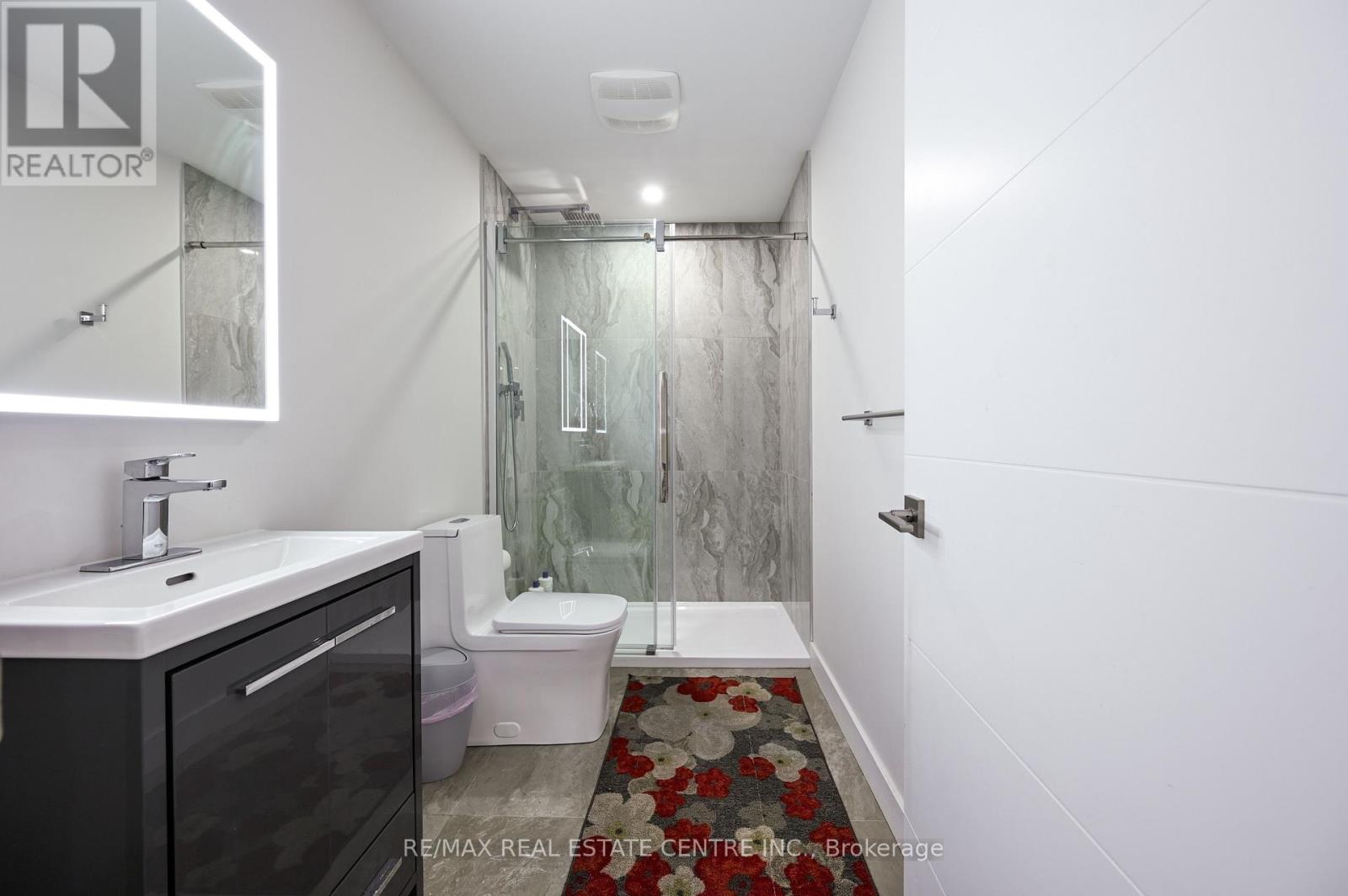 1181 Ogden Avenue, Mississauga, Ontario  L5E 2G8 - Photo 49 - W12902848