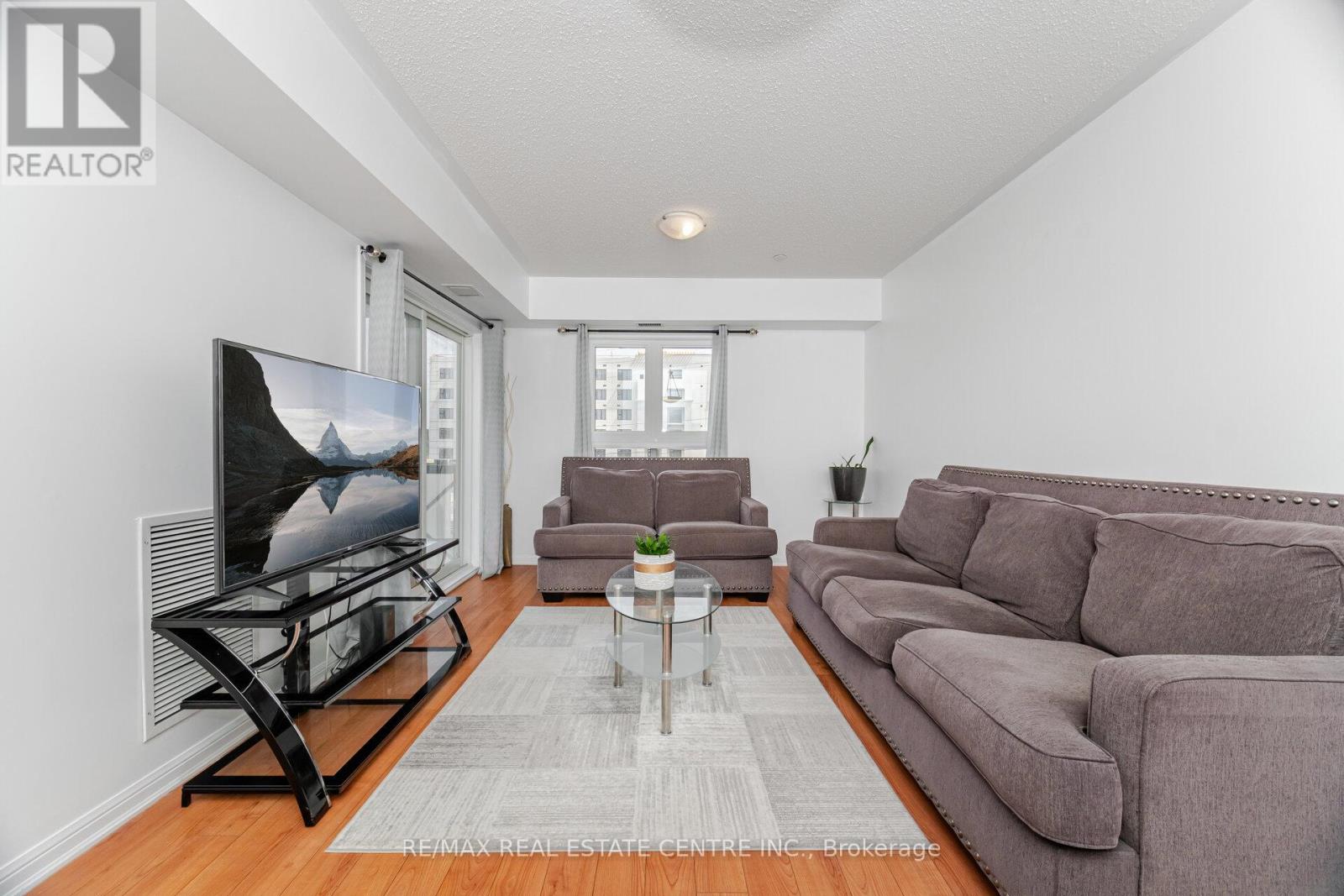 203 - 1005 Nadalin Heights, Milton, Ontario  L9T 8R4 - Photo 10 - W12902896