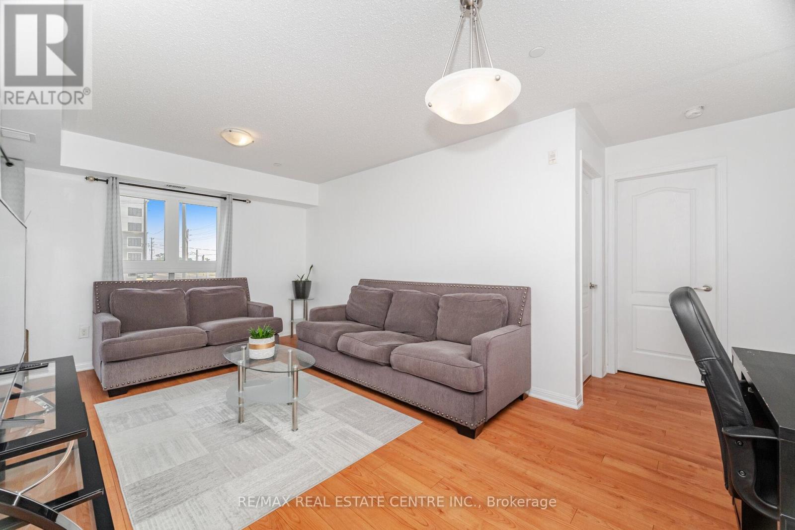 203 - 1005 Nadalin Heights, Milton, Ontario  L9T 8R4 - Photo 8 - W12902896