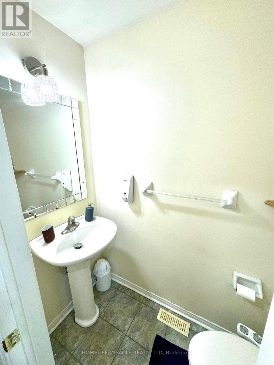 29 Ancestor Drive, Brampton, Ontario  L6X 4Y2 - Photo 11 - W12902900