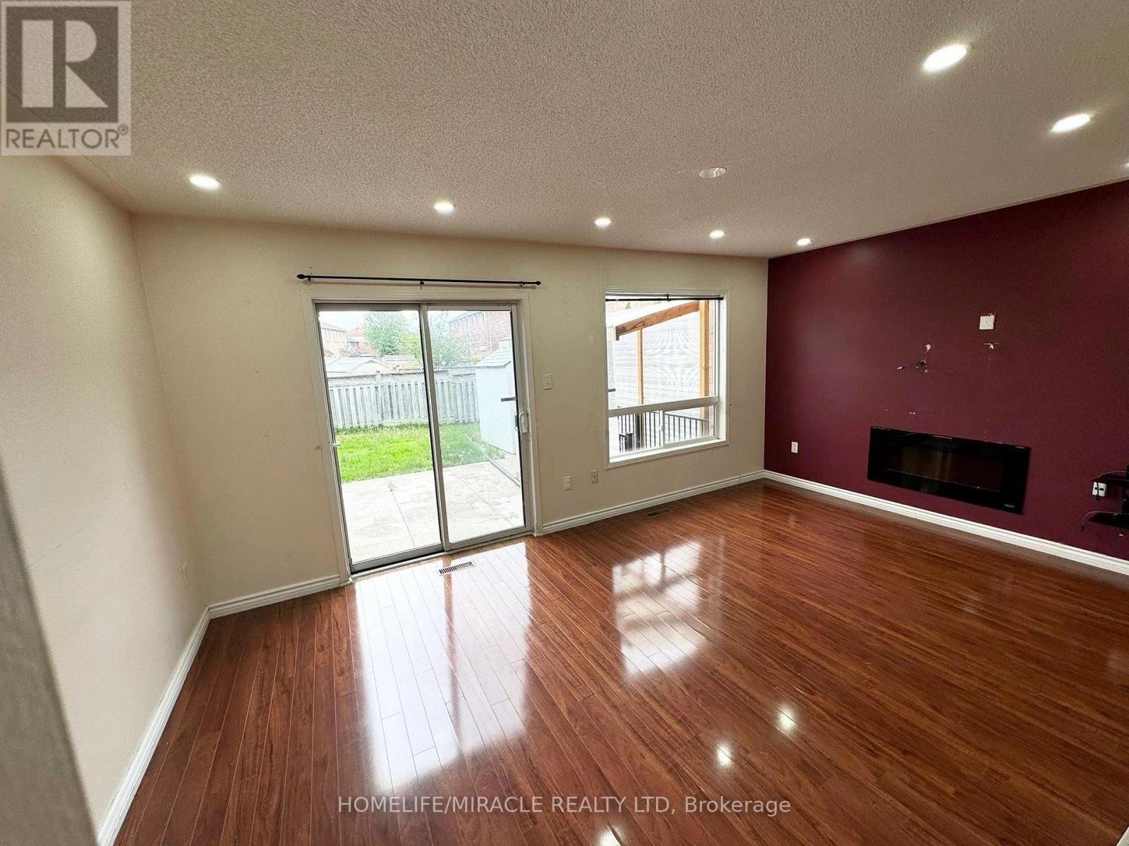 29 Ancestor Drive, Brampton, Ontario  L6X 4Y2 - Photo 2 - W12902900