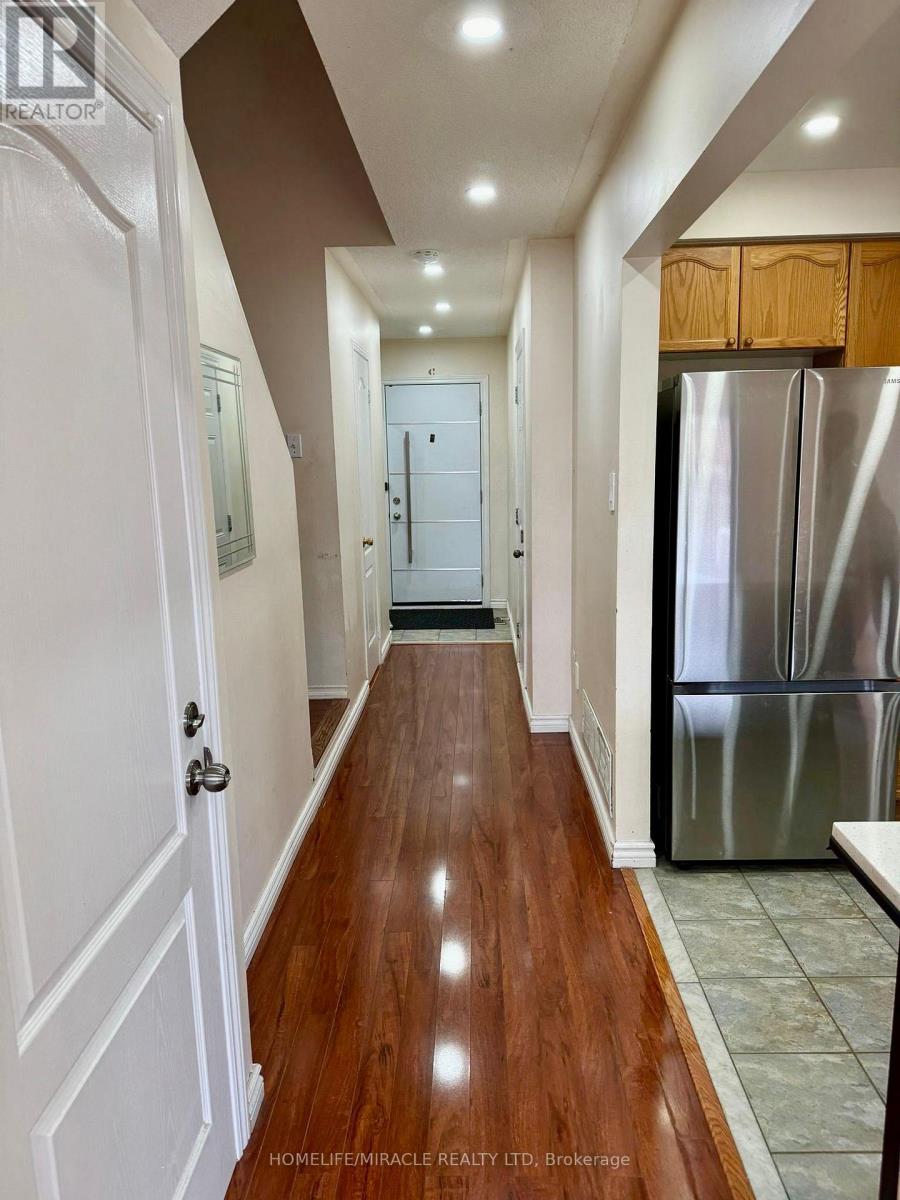 29 Ancestor Drive, Brampton, Ontario  L6X 4Y2 - Photo 8 - W12902900