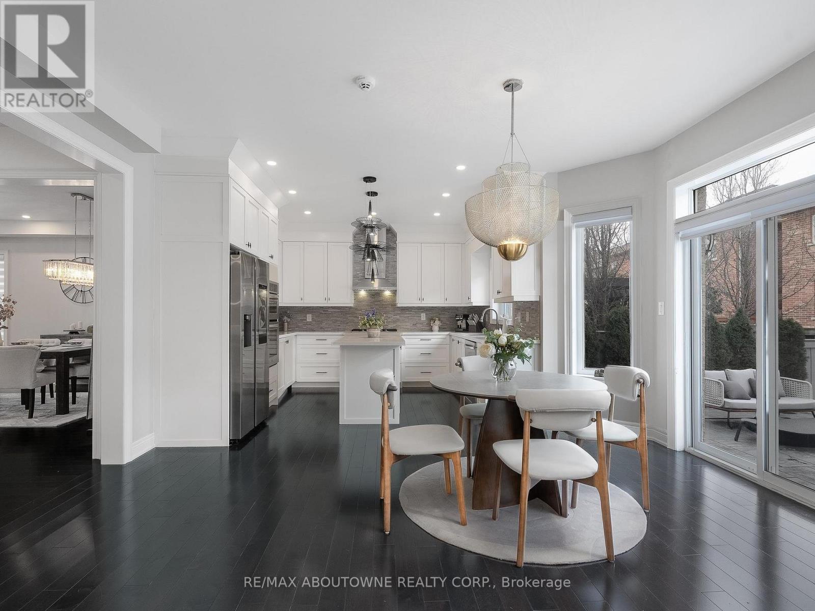 591 Hidden Trail, Oakville, Ontario  L6M 0N3 - Photo 10 - W12902904