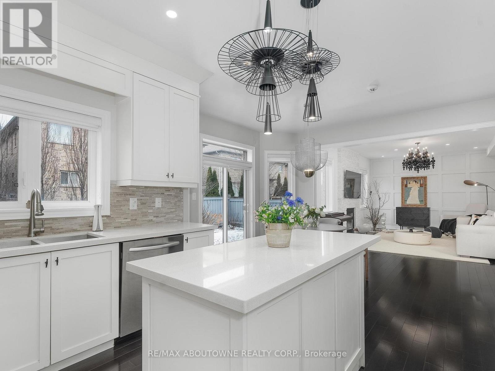 591 Hidden Trail, Oakville, Ontario  L6M 0N3 - Photo 12 - W12902904