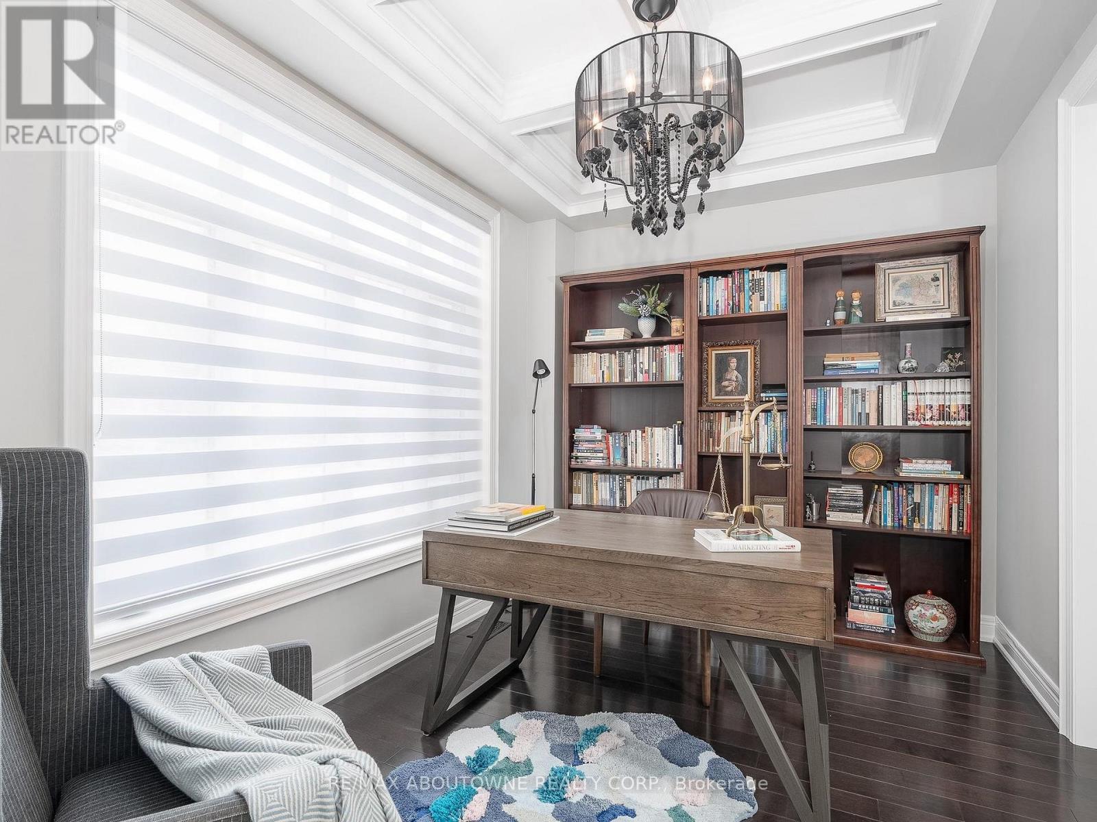 591 Hidden Trail, Oakville, Ontario  L6M 0N3 - Photo 4 - W12902904