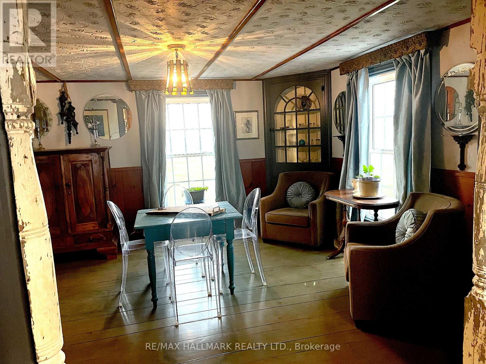 1927 Niagara Parkway, Fort Erie, Ontario  L2A 5M4 - Photo 9 - X12902632