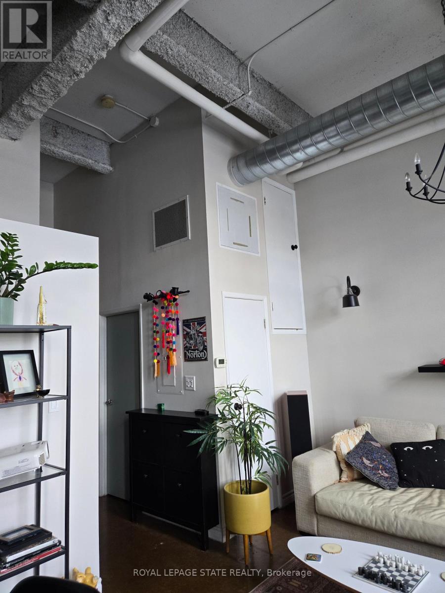 202 - 11 Rebecca Street, Hamilton, Ontario  L8R 3H7 - Photo 6 - X12902648