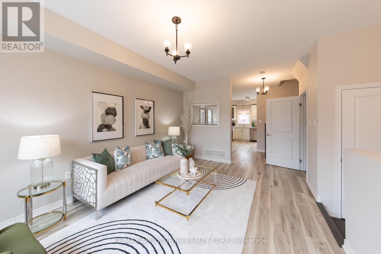 15 Barley Lane, Hamilton, Ontario  L9K 0K1 - Photo 8 - X12902654