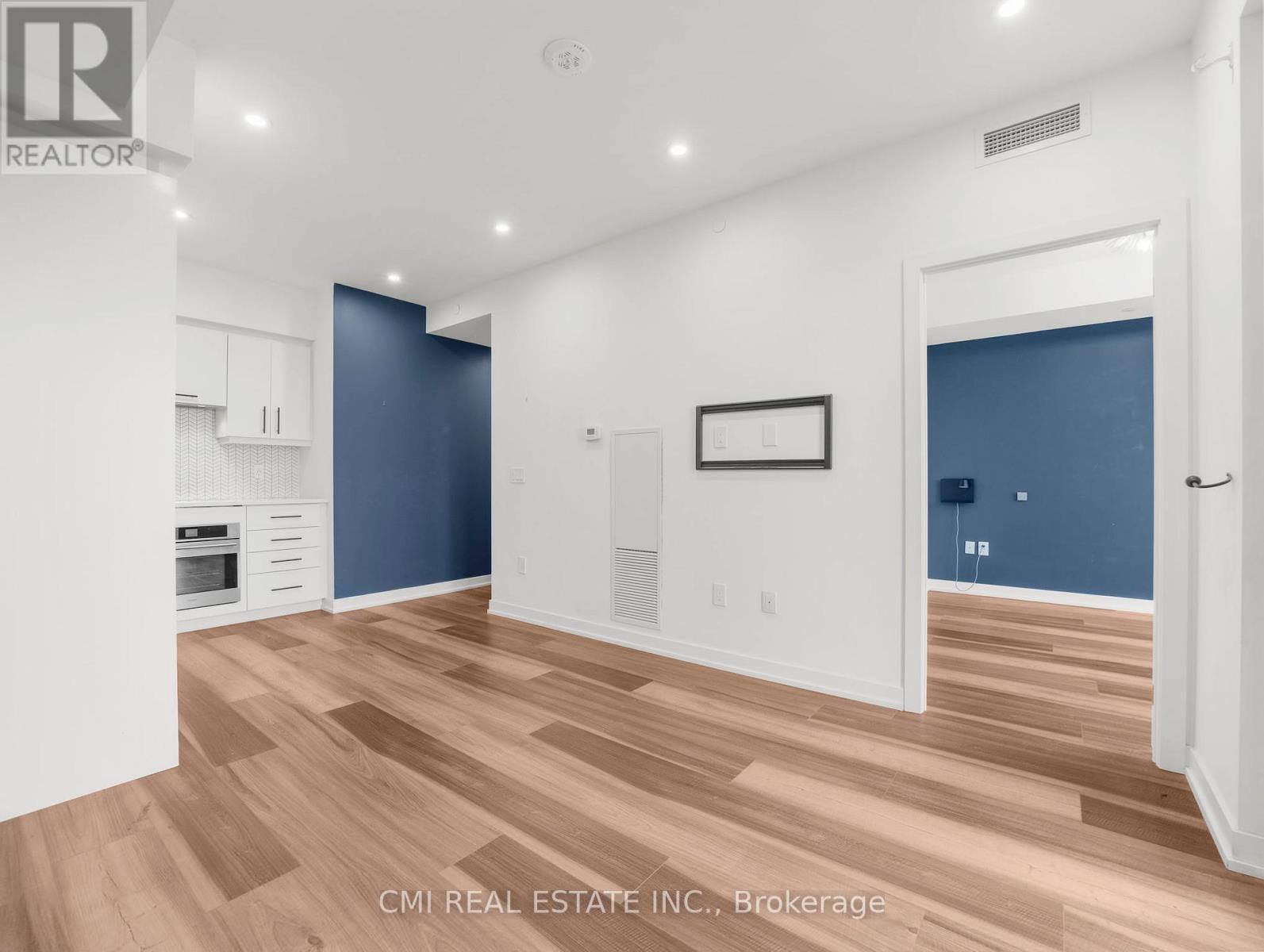 411 - 5 Wellington Street S, Kitchener, Ontario  N2G 0E3 - Photo 10 - X12902704