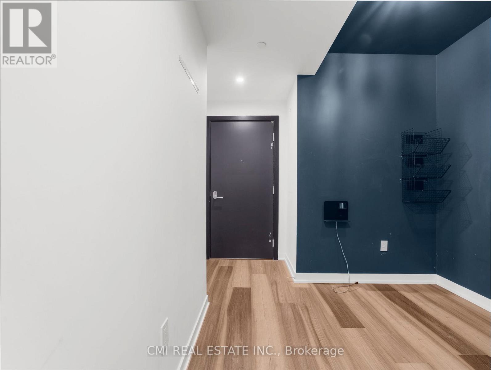 411 - 5 Wellington Street S, Kitchener, Ontario  N2G 0E3 - Photo 4 - X12902704