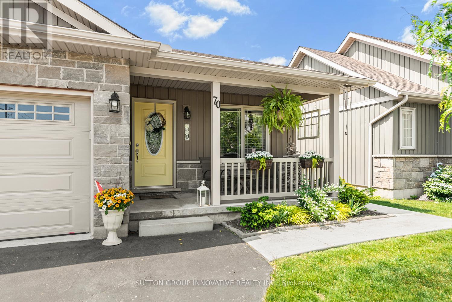 70 Postma Drive, Haldimand, Ontario  N1A 0B2 - Photo 3 - X12902722