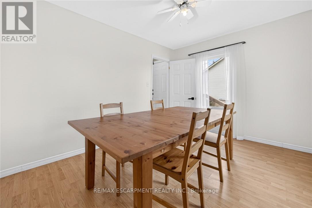 29 Quaker Road, Welland, Ontario  L3C 3G3 - Photo 14 - X12902762