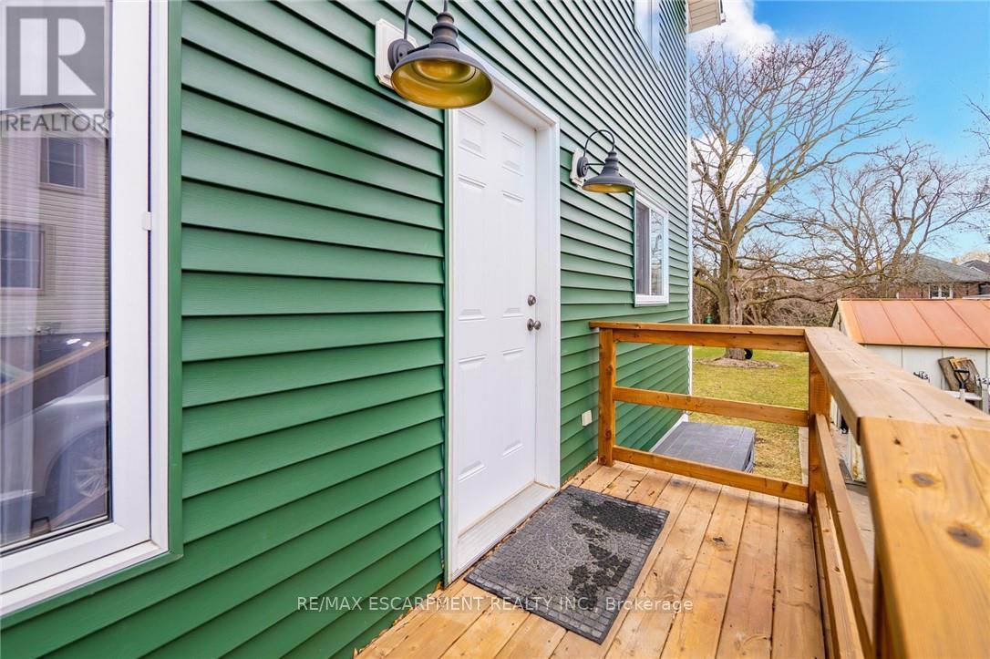 29 Quaker Road, Welland, Ontario  L3C 3G3 - Photo 2 - X12902762