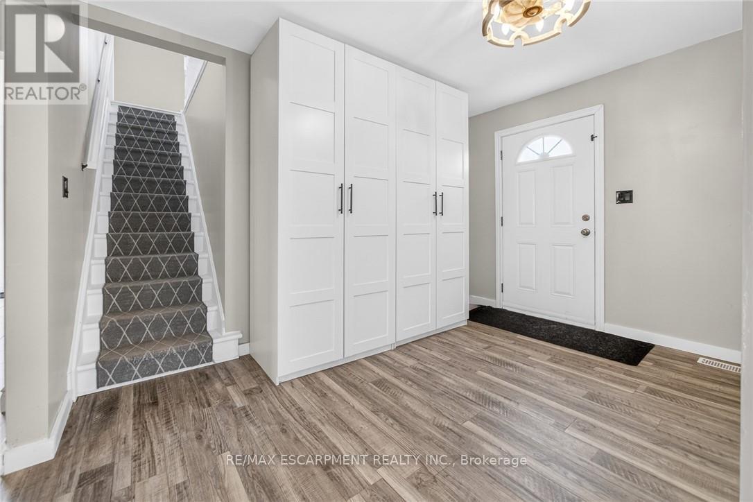 29 Quaker Road, Welland, Ontario  L3C 3G3 - Photo 7 - X12902762