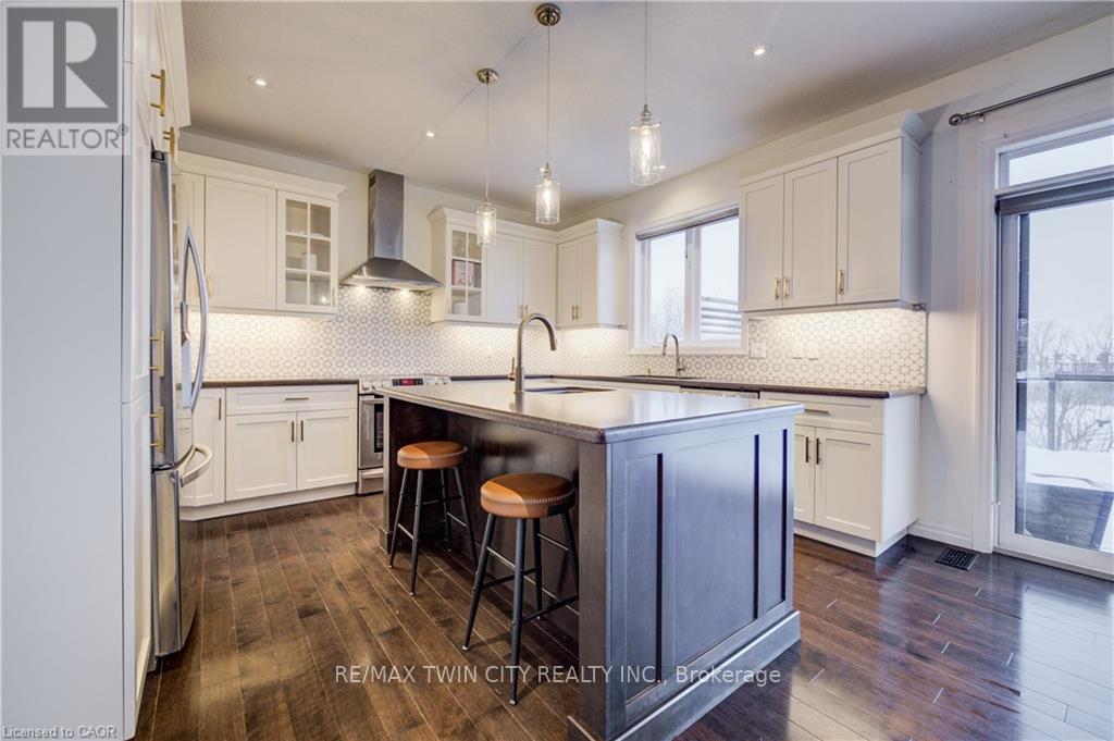 268 Evens Pond Crescent, Kitchener, Ontario  N2R 0B8 - Photo 13 - X12902882