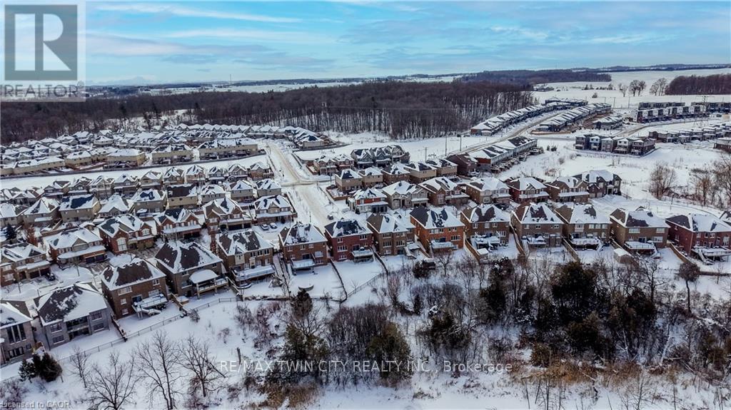 268 Evens Pond Crescent, Kitchener, Ontario  N2R 0B8 - Photo 43 - X12902882